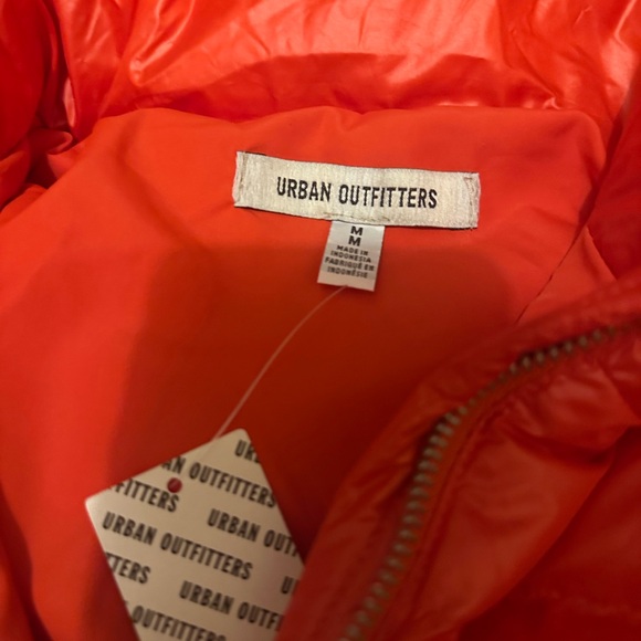 Urban Outfitters Bold Red Puffer Jacket - Picture 5 of 5